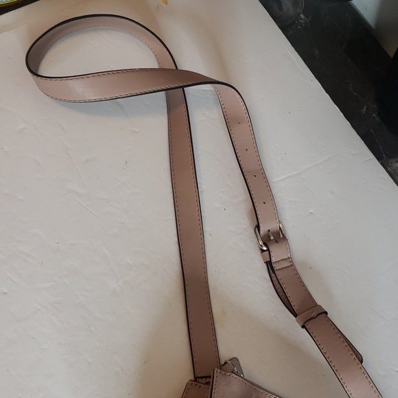Guess Beige Cream Shoulder Bag - Picture 10 of 10